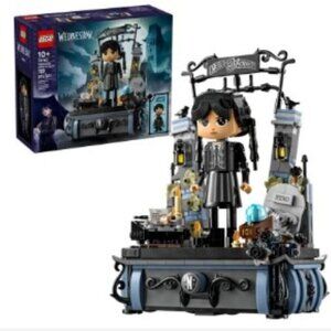 Lego Wednesday Addams Collectible Set #76780, 702 pieces, NIB